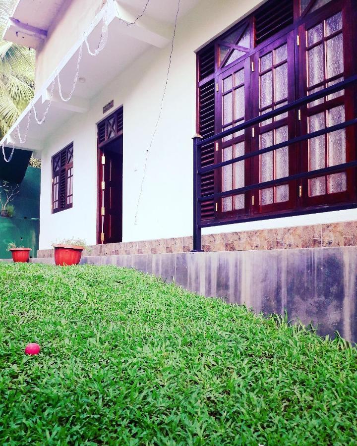 Kaumadi Villa Unawatuna Buitenkant foto